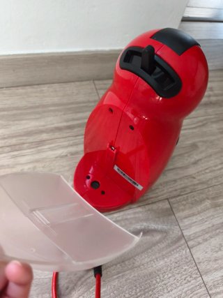 Cafetera Dolce Gusto Roja