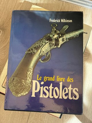 Libro Le grand livre des Pistolets