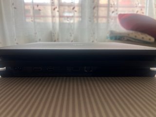 PS4 Pro 1TB + 2 Juegos