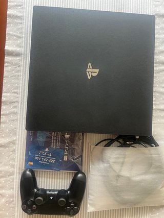 PS4 Pro 1TB + 2 Juegos