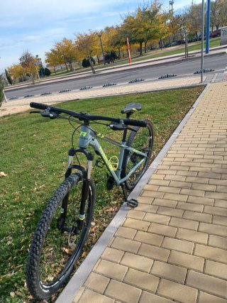 Bicicleta de Montaña Atractor 2.9