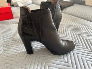 Botines de tacón piel negros Wonders