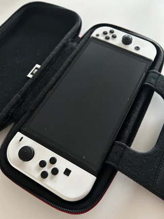 Nintendo Switch OLED Blanca + Accesorios