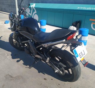 Kawasaki ER-6N Negra