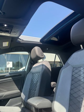 Volkswagen T-Roc 2023 por 338€/mes