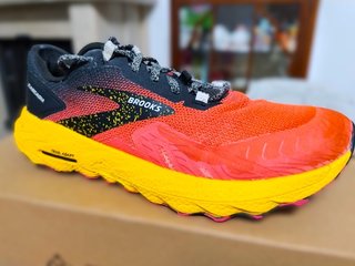 Brooks Cascadia 17  scarpe outdoor  trail running