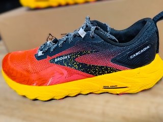 Brooks Cascadia 17  scarpe outdoor  trail running