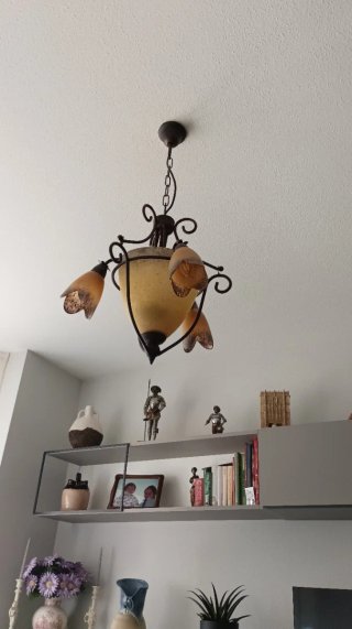 Lámpara de salón rústica