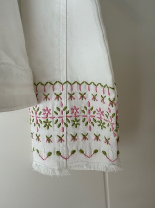 Cazadora vaquera blanca bordada Talla L