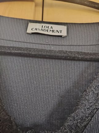 Camiseta Lola Casademunt negra encaje