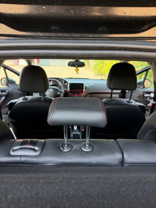 Peugeot 208 gti 2013