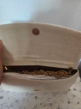 Bolso de fiesta blanco roto y dorado