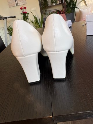 Zapatos de salón blancos N41