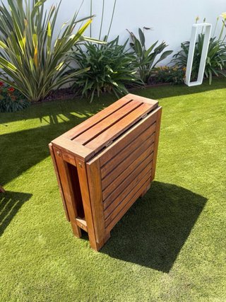 Conjunto Mesa y 2 Sillas Plegables Madera
