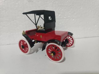 Coche 1:32 Oldsmobile del 1904