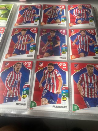 Álbum Adrenalyn 2024/25 casi completo