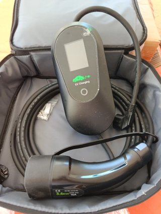 Cargador EV 16A 220V es nuevo sin estrenar