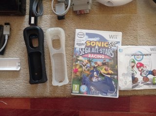 Nintendo Wii Consola, 9 Accesorios con 2 juegos