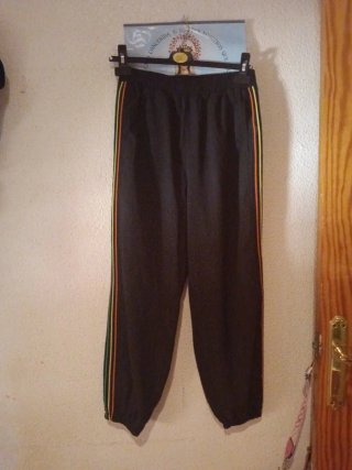 Pantalón de chándal negro con rayas
