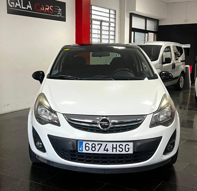 Opel Corsa 2014 1.4TURBO120cv 160.000km ETIQUETA C