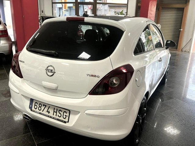Opel Corsa 2014 1.4TURBO120cv 160.000km ETIQUETA C