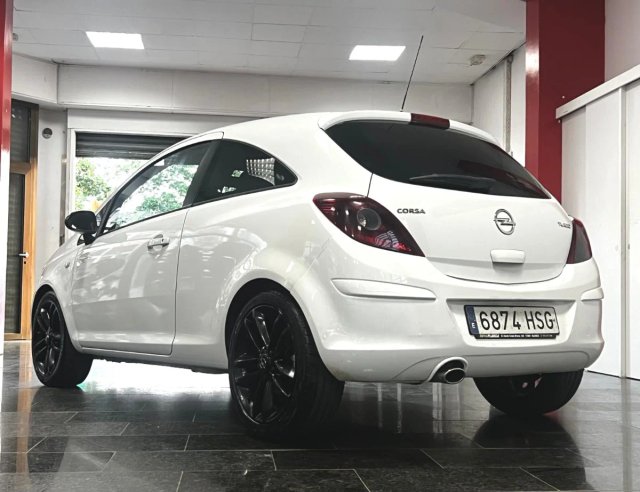 Opel Corsa 2014 1.4TURBO120cv 160.000km ETIQUETA C