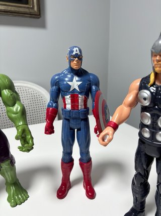 Lote Figuras Marvel: Hulk, Capitán América, Thor,