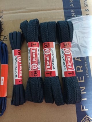 Lote de 20 pares de Cordones Bandi Negros y Blanco
