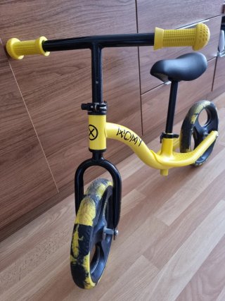 Bicicleta de aprendizaje Womy amarilla