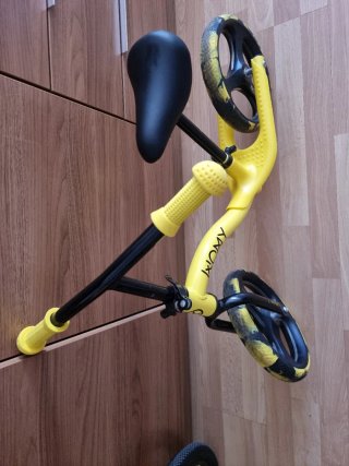 Bicicleta de aprendizaje Womy amarilla