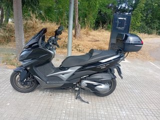 Kymco Xciting 400i ABS Negra.