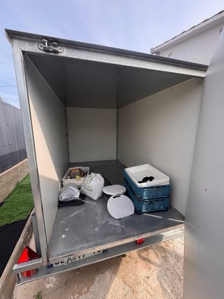 Remolque FEBA 4020 caja cerrada  Venta o cambio !