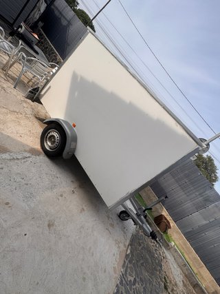 Remolque FEBA 4020 caja cerrada  Venta o cambio !
