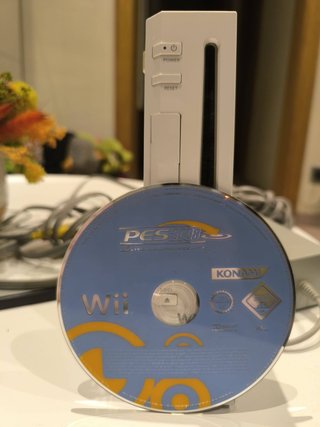 Consola Wii + 2 Mandos + Volante + 10 Juegos