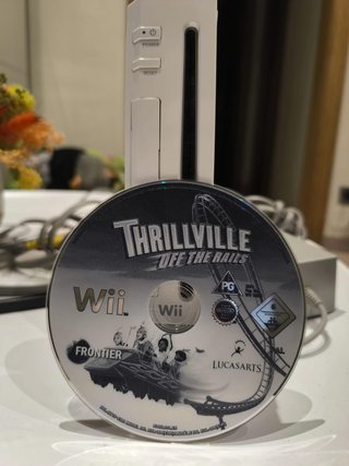 Consola Wii + 2 Mandos + Volante + 10 Juegos