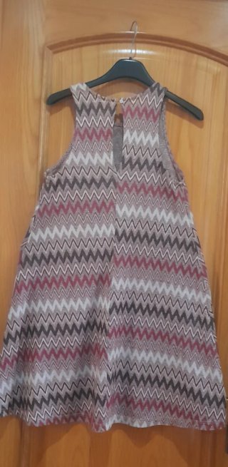 Vestido Zara estampado zig-zag, talla S/M
