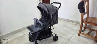 Silla de paseo para bebé gris *MARCA KRHÜNER