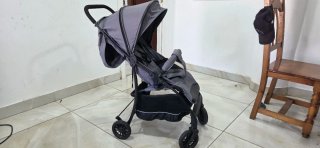 Silla de paseo para bebé gris *MARCA KRHÜNER
