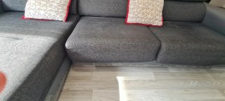 Sofá chaise longue gris y negro