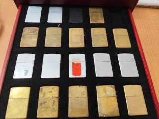 Prezzo per due accendini Zippo a scelta