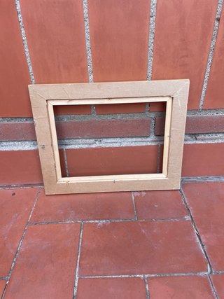 Marco de madera vintage dorado