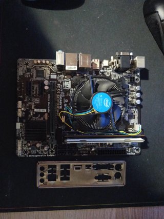 Kit Placa Base Gigabyte H110M-S2HP + CPU + RAM