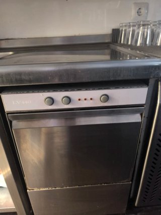 Lavavajillas industrial LV440