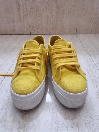 Superga Plataforma Amarillas como nuevas!