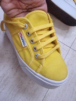 Superga Plataforma Amarillas como nuevas!
