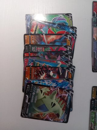 Cartas Pokémon V
