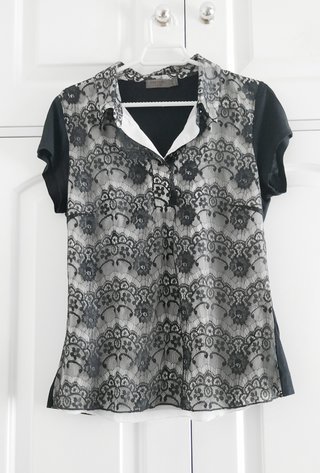 Camiseta Cortefiel encaje manga corta