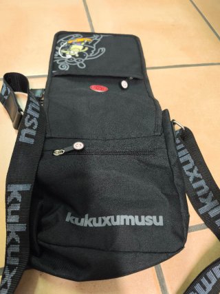 Bandolera Kuluxumusu Negra con Dibujo