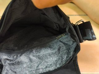 Bandolera Kuluxumusu Negra con Dibujo