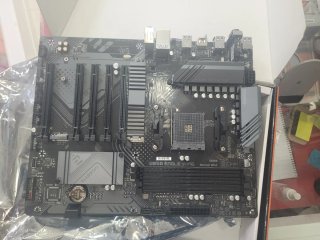 Gigabyte B550 Eagle WiFi 6 Placa Base